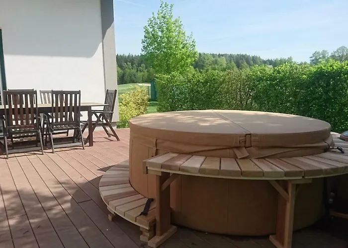 Loch Nr.5 Villa Litschau